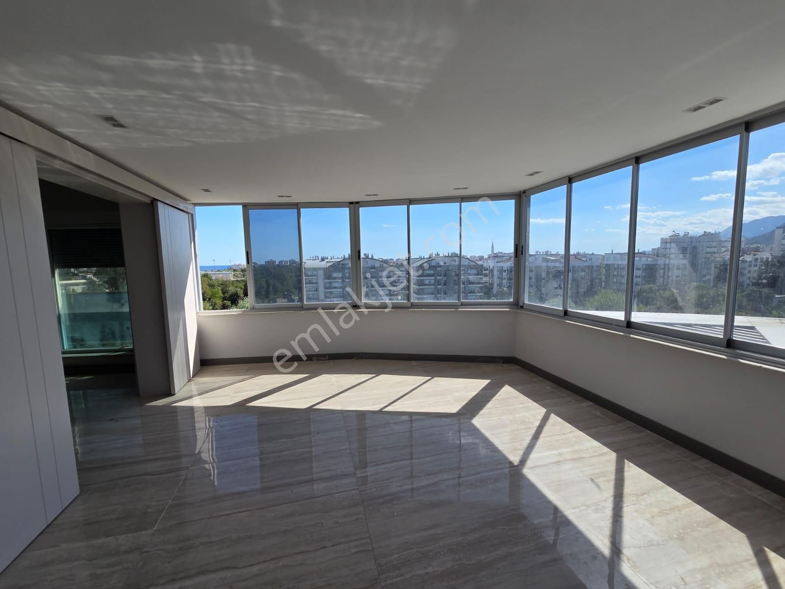 Hurma'da, Melda Palace'da, Satılık 3+1 Dubleks Lüks Daire - Görsel 7