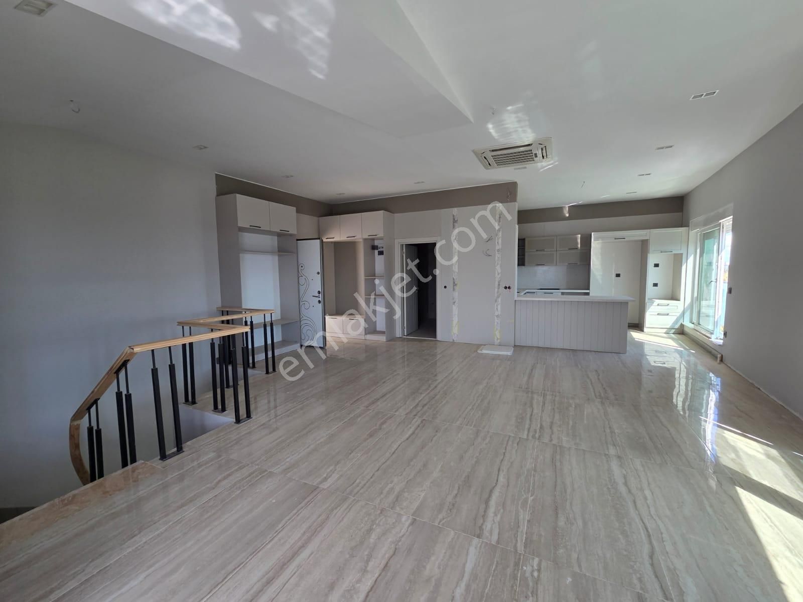 Hurma'da, Melda Palace'da, Satılık 3+1 Dubleks Lüks Daire - Görsel 4