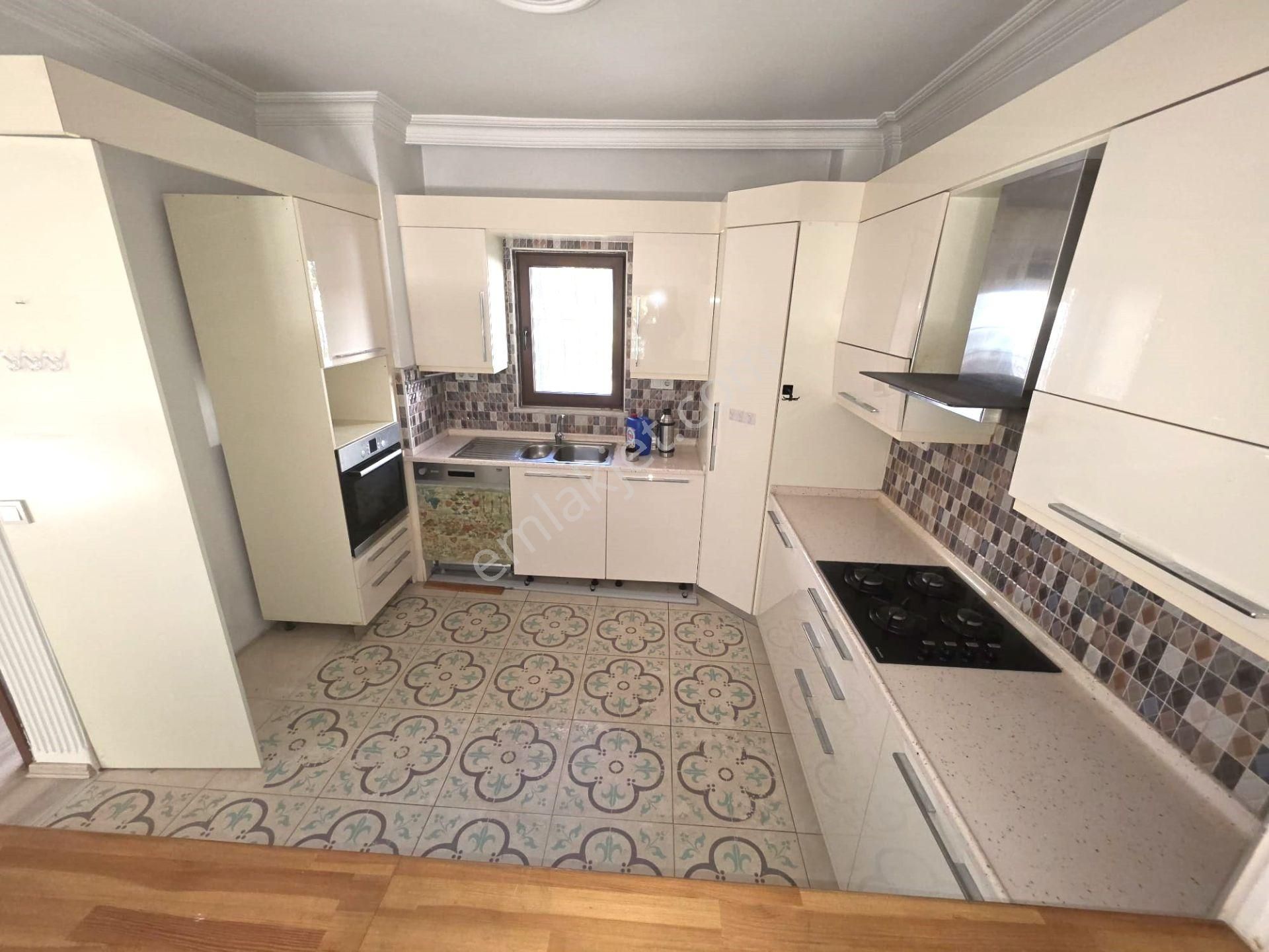 Goldhouse Dan Satılık Yeni Mahalle De Site İçinde Havuzlu 3+1 Villa - Görsel 14