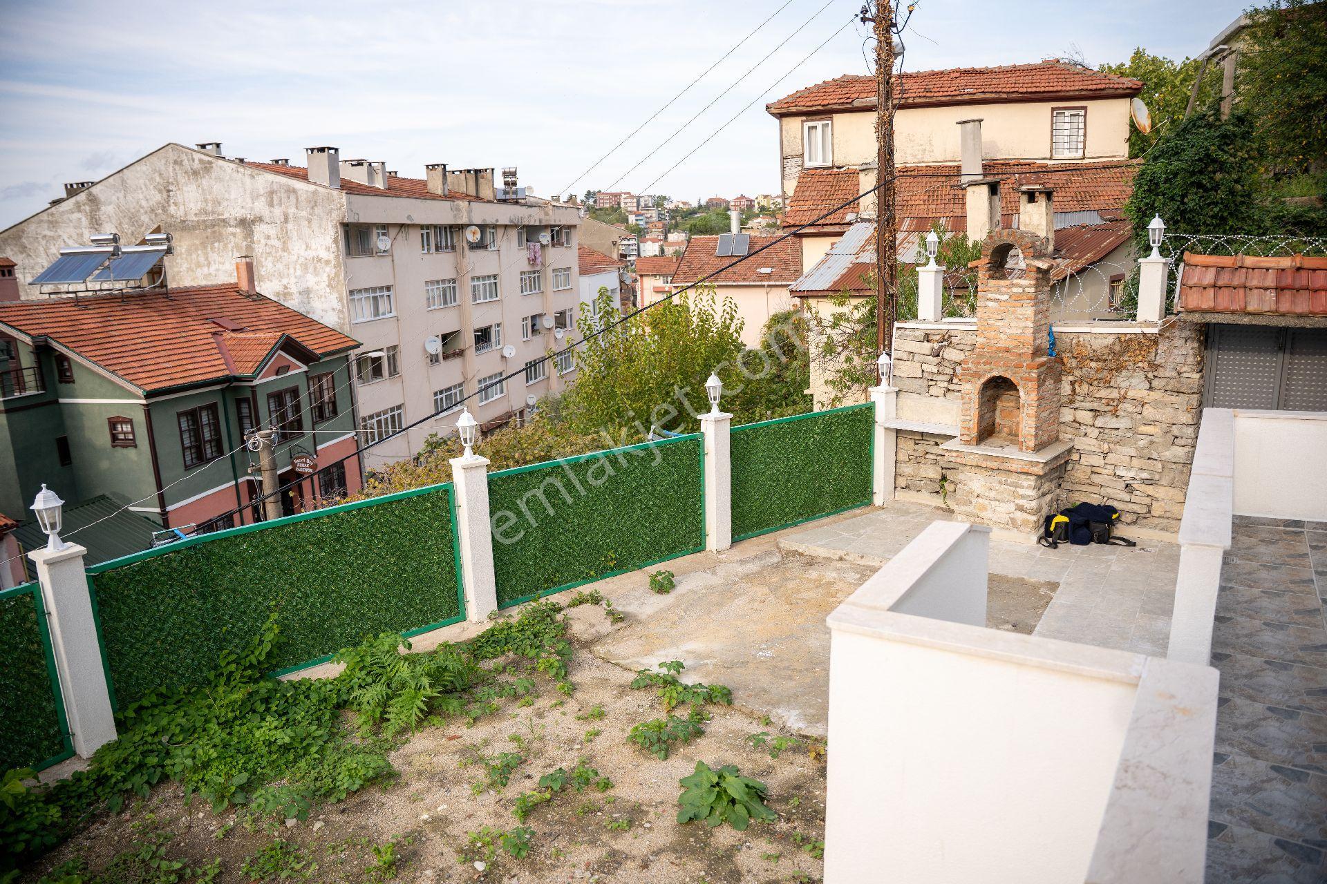 Kastamonu İnebolu Yukarı Hatıpbağı Mahallesi Nde 3 Katlı Satılık Konak - Görsel 10