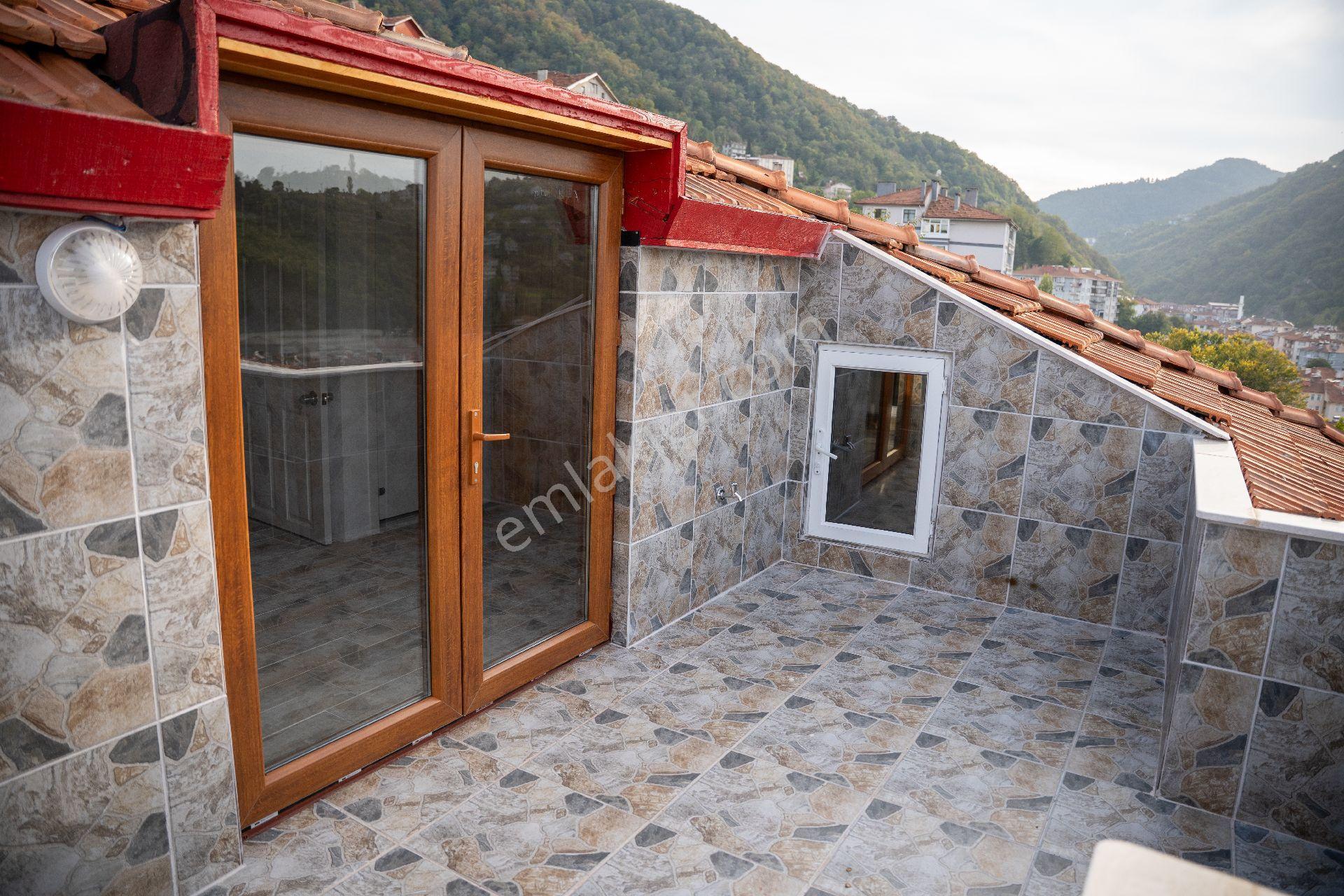 Kastamonu İnebolu Yukarı Hatıpbağı Mahallesi Nde 3 Katlı Satılık Konak - Görsel 35