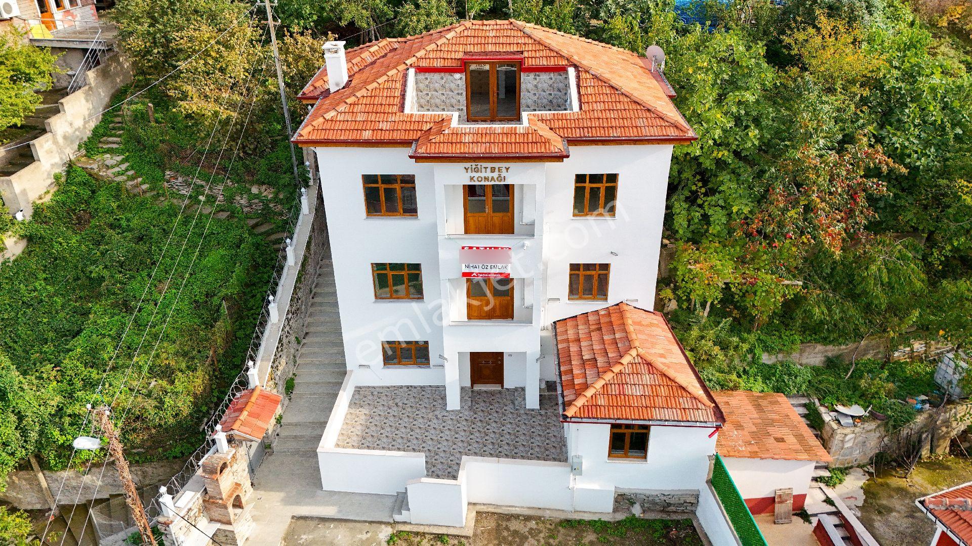 Kastamonu İnebolu Yukarı Hatıpbağı Mahallesi Nde 3 Katlı Satılık Konak - Görsel 2