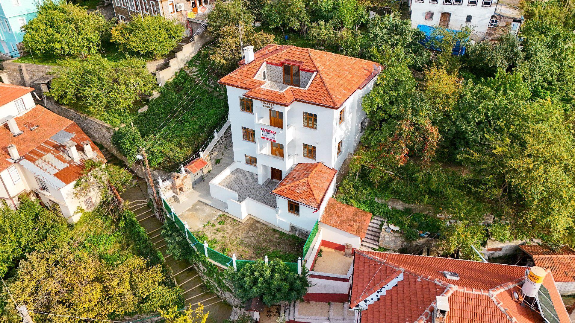 Kastamonu İnebolu Yukarı Hatıpbağı Mahallesi Nde 3 Katlı Satılık Konak - Görsel 3