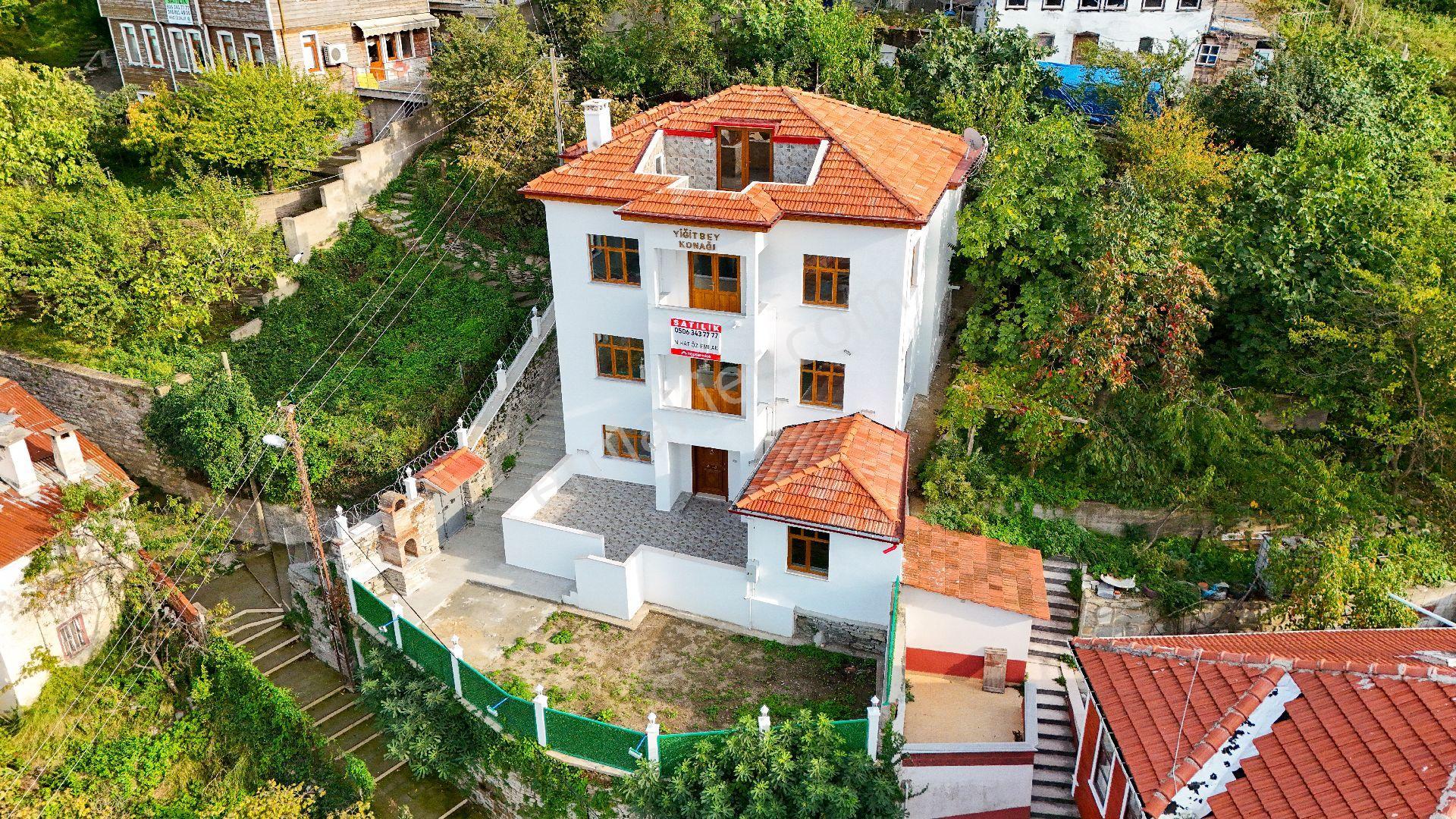 Kastamonu İnebolu Yukarı Hatıpbağı Mahallesi Nde 3 Katlı Satılık Konak - Görsel 4