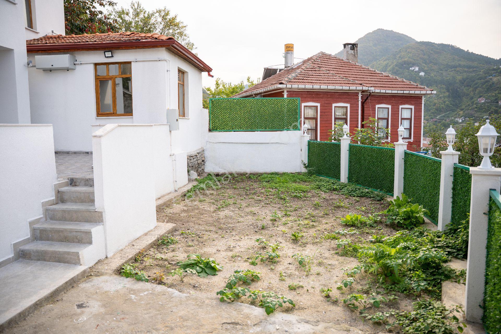 Kastamonu İnebolu Yukarı Hatıpbağı Mahallesi Nde 3 Katlı Satılık Konak - Görsel 8