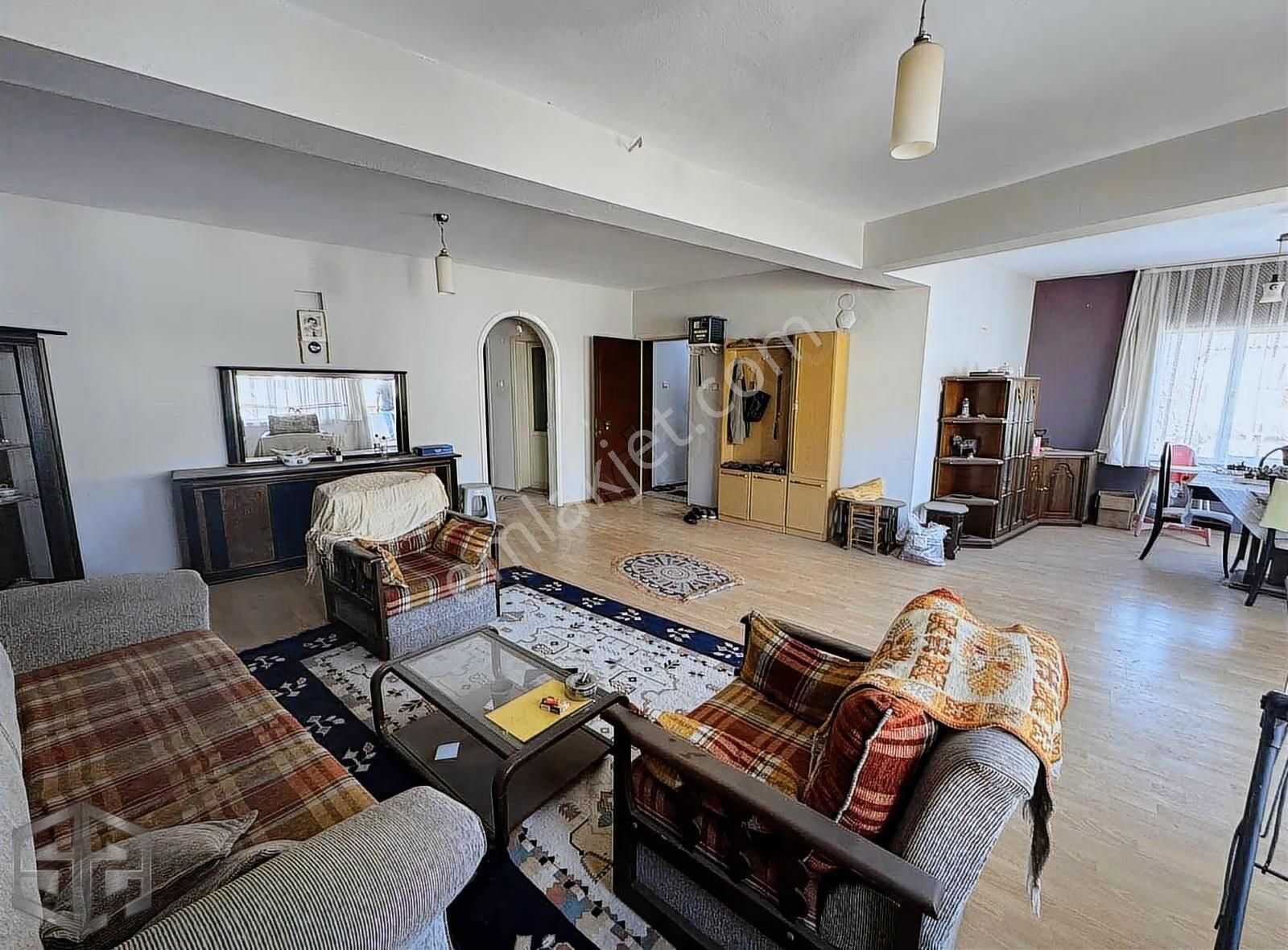 Selçuk Oteller Bölgesinde Pansiyon Ruhsatına Uygun Satılık Bina - Görsel 10