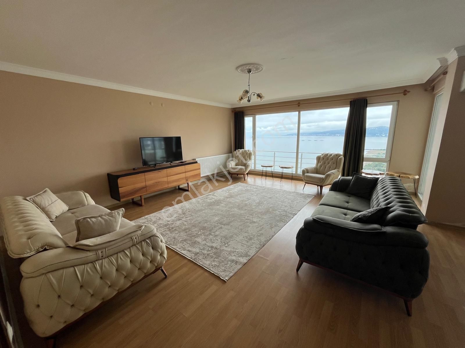 Trabzon Yalıncak'ta 4+1 Lüks Eşyalı Kiralık Daire (uzun Süreli) - Görsel 4