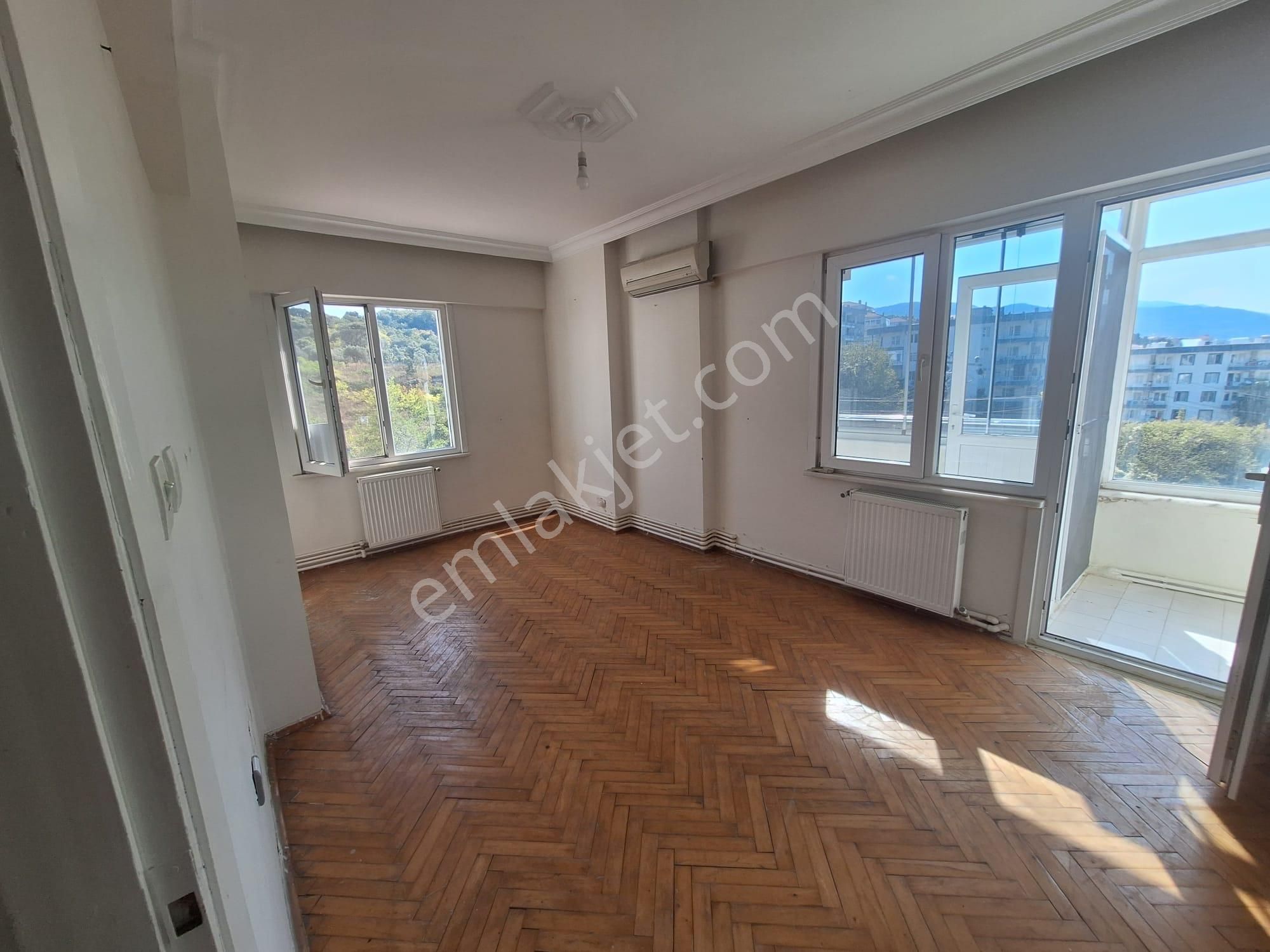 Yalova Çınarcık Çamlık Mahallesinde Kiralık 2+1 Boş Daire - Görsel 11