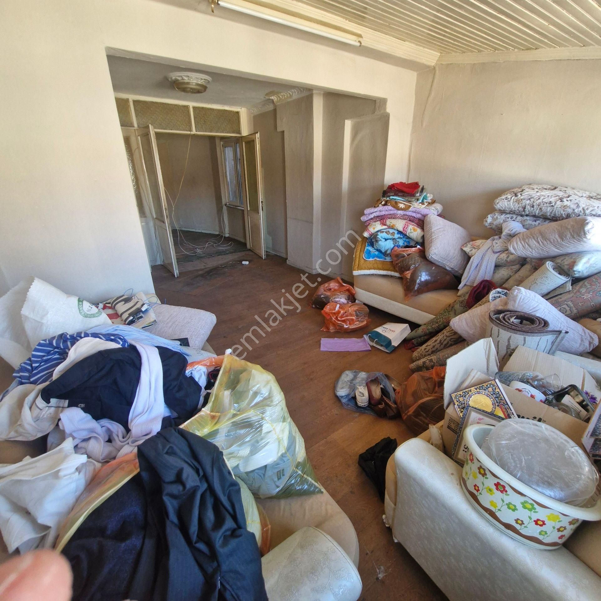 Akşenden Fatih Çapa Başvekil Caddede 4.son Kat 2+1 Full Masraflı Kelepir Daire - Görsel 5