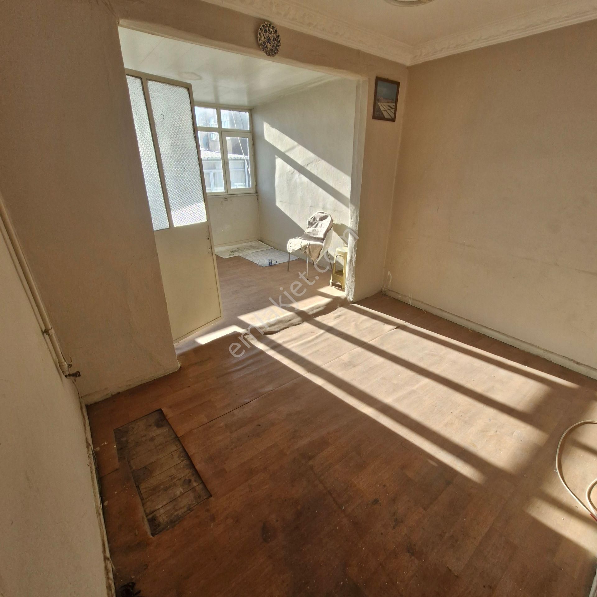 Akşenden Fatih Çapa Başvekil Caddede 4.son Kat 2+1 Full Masraflı Kelepir Daire - Görsel 19