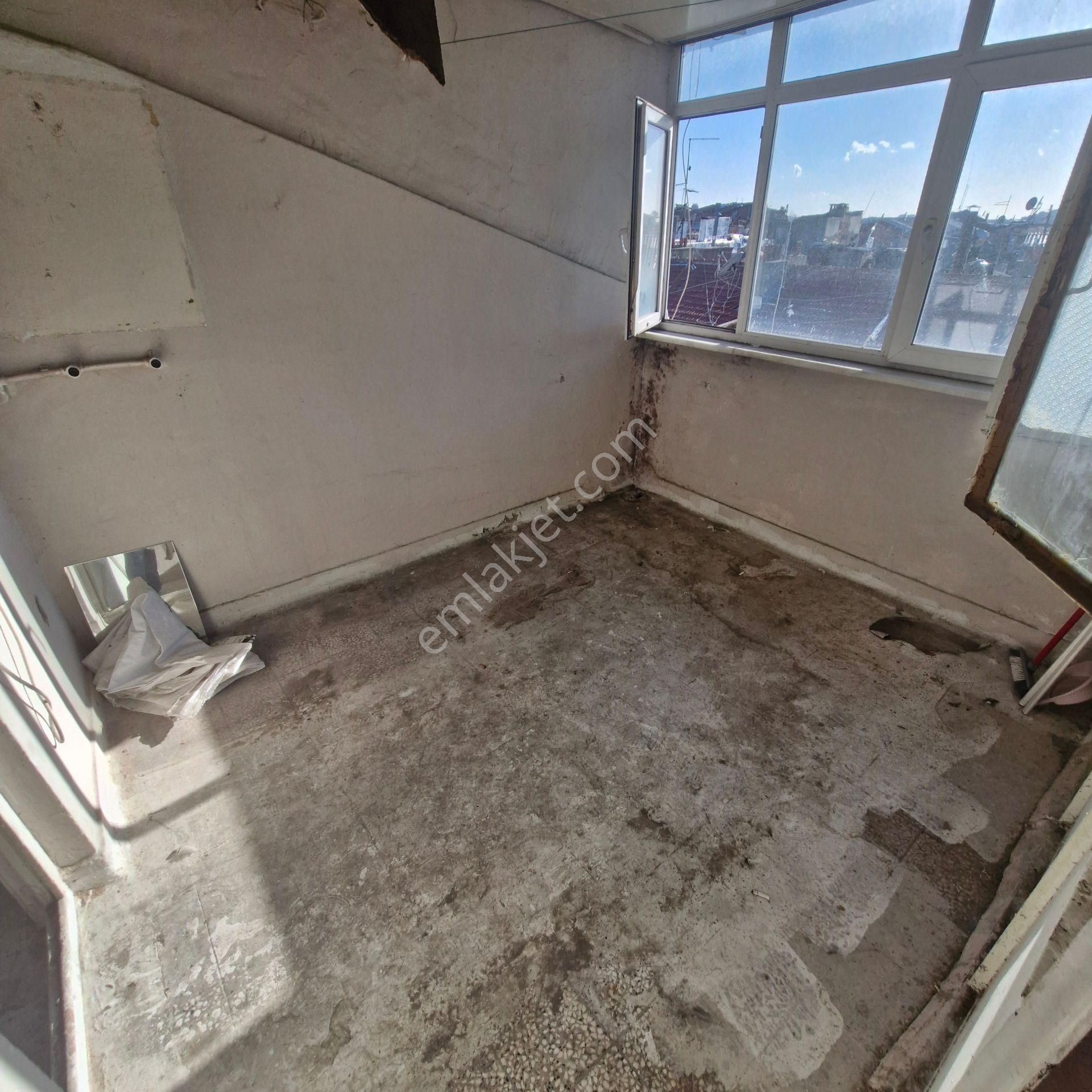 Akşenden Fatih Çapa Başvekil Caddede 4.son Kat 2+1 Full Masraflı Kelepir Daire - Görsel 14