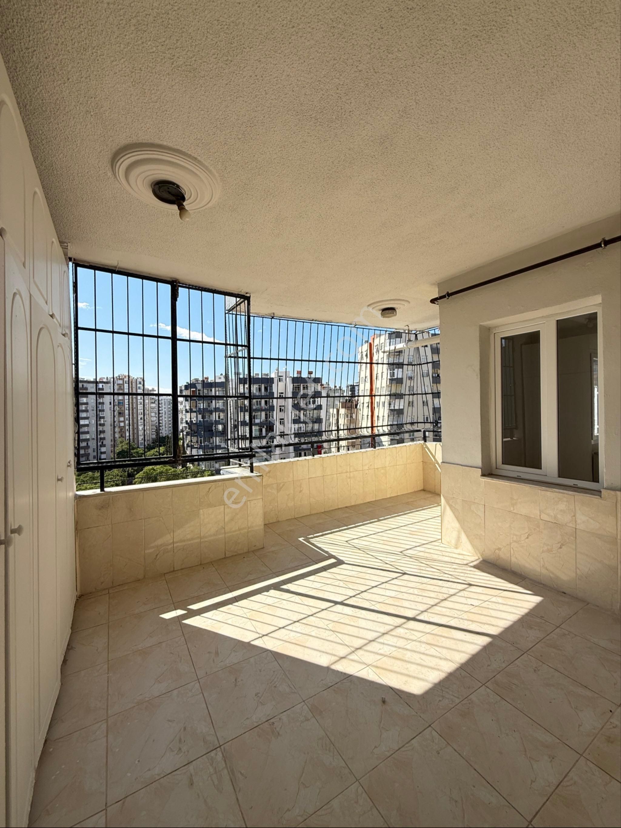 Remint’den Toros Mahallesinde Geniş 3+1 Kapalı Mutfak Doğalgazlı Satılık Daire Kaçmaz Uygun Fiyat…. - Görsel 3