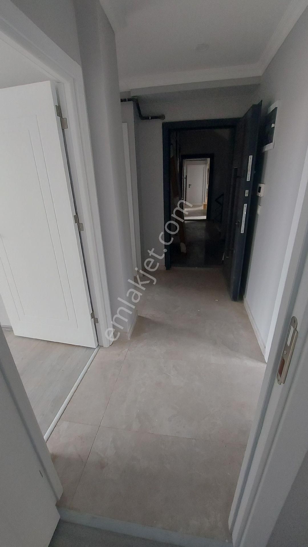 Sultanbeyli Ahmet Yesevi Mahallesi'nde Satılık 2+1 Ara Kat Daire - Görsel 11