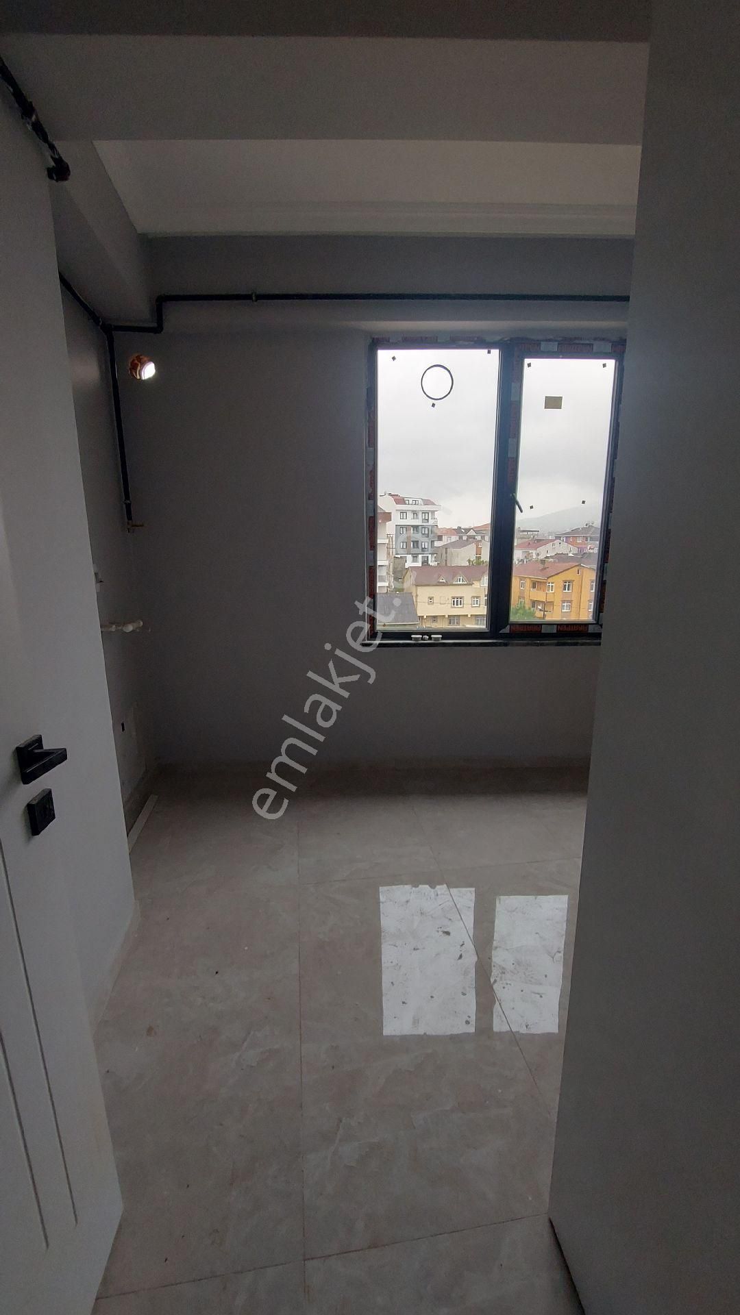 Sultanbeyli Ahmet Yesevi Mahallesi'nde Satılık 2+1 Ara Kat Daire - Görsel 10