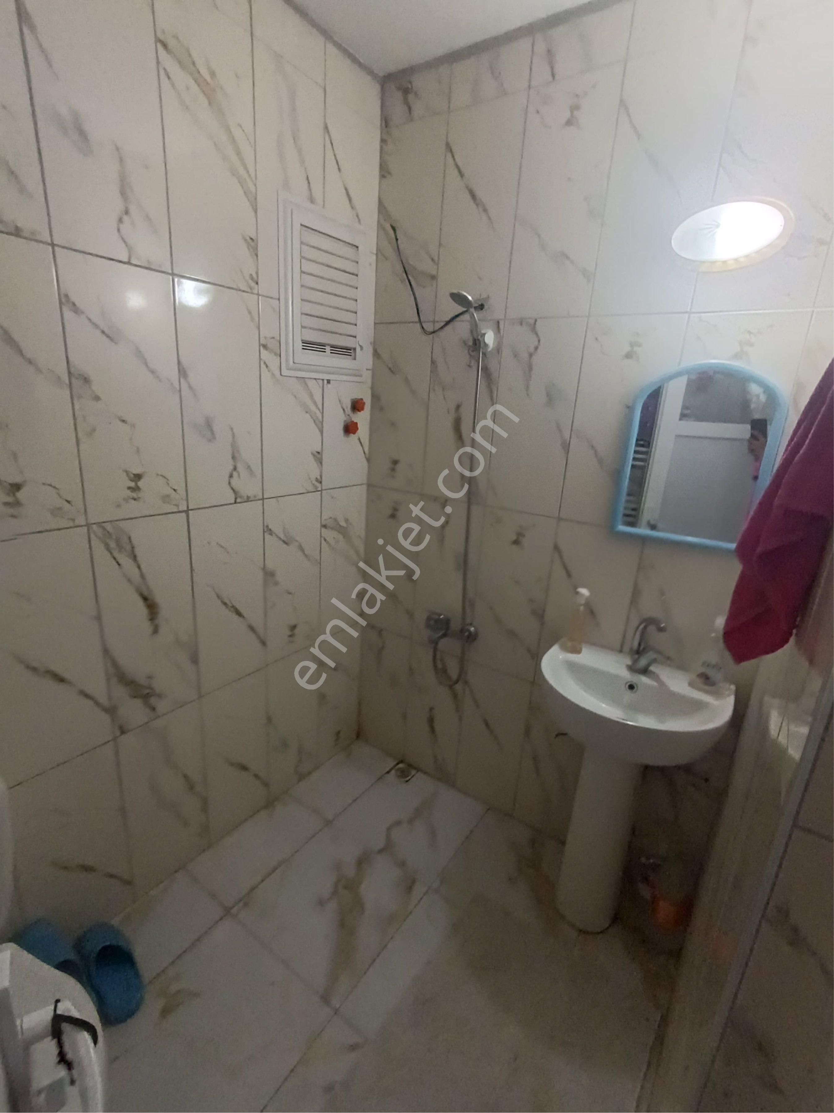 2+1 Çocuk Odalı Hasarsız Doğalgaz Kombili Daire - Görsel 13