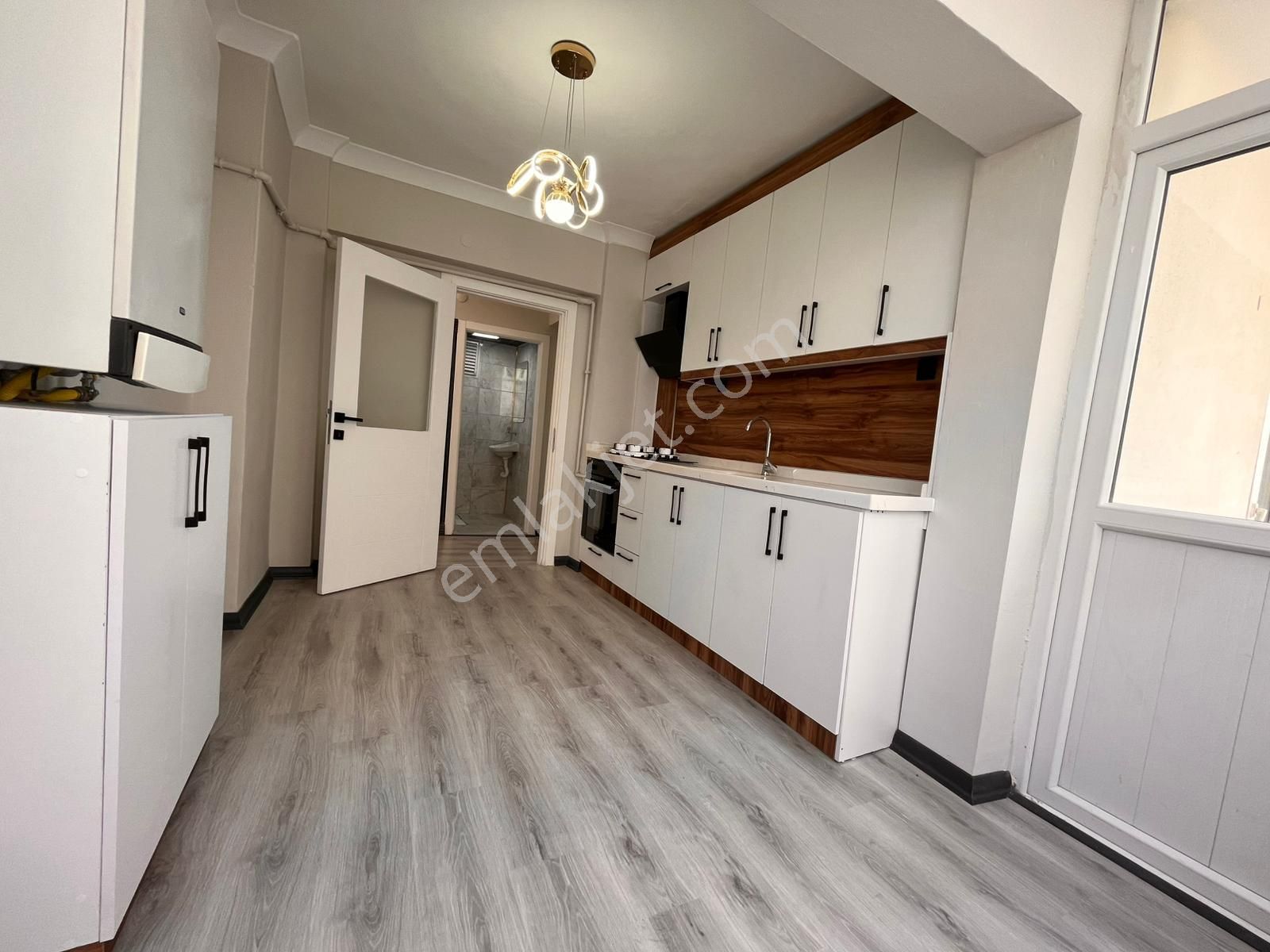 Ankara Kazanç'tan Full Yapılı Cadde Cepheli Salon Bağımsız Satılık 3+1 Daire - Görsel 2