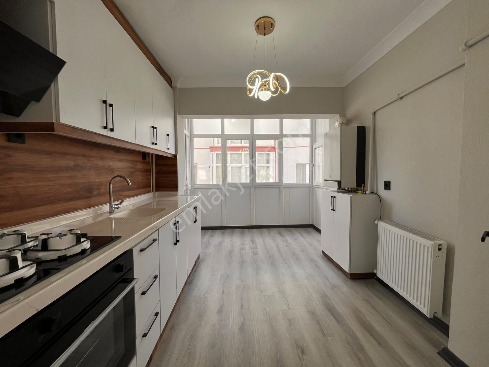 Ankara Kazanç'tan Full Yapılı Cadde Cepheli Salon Bağımsız Satılık 3+1 Daire - Görsel 8