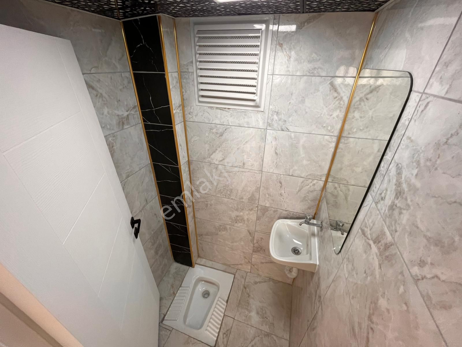 Ankara Kazanç'tan Full Yapılı Cadde Cepheli Salon Bağımsız Satılık 3+1 Daire - Görsel 34