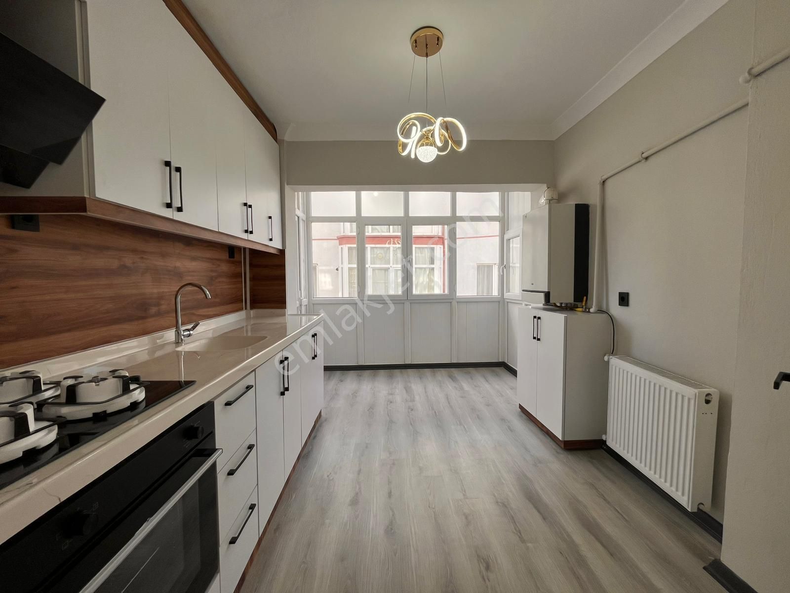 Ankara Kazanç'tan Full Yapılı Cadde Cepheli Salon Bağımsız Satılık 3+1 Daire - Görsel 9
