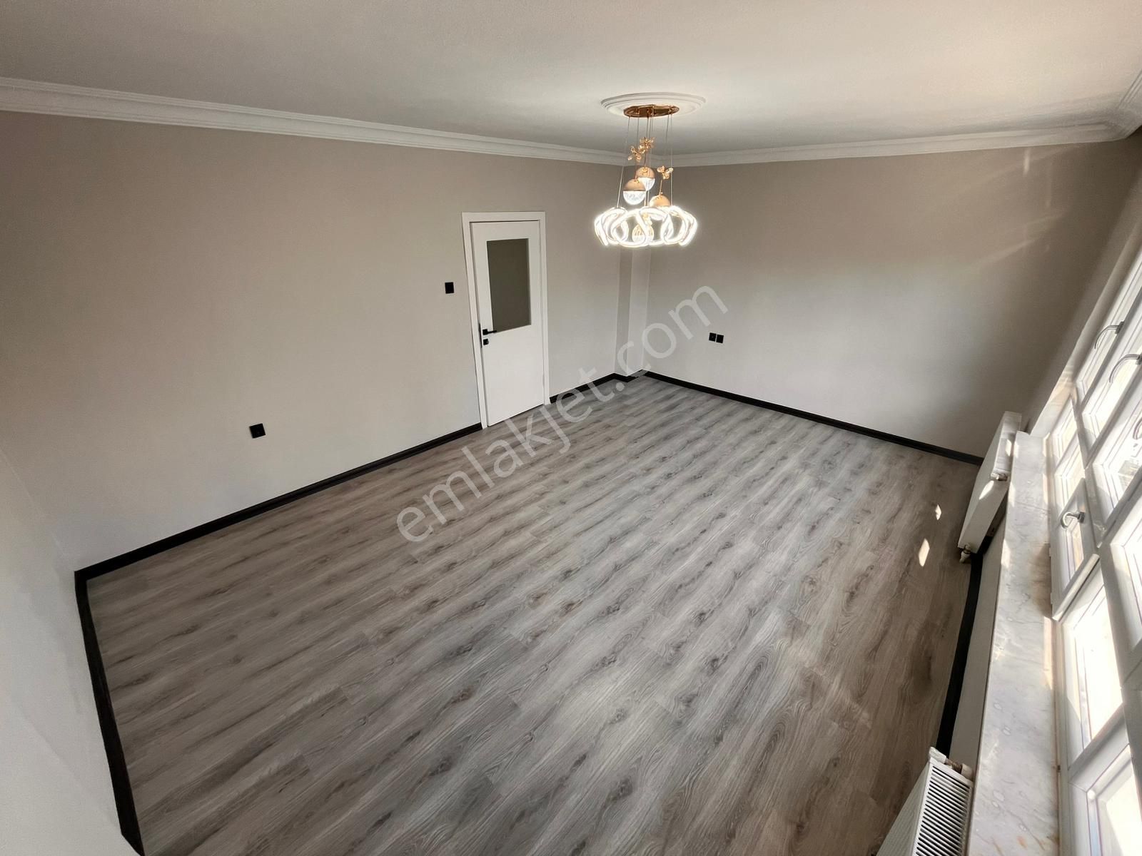 Ankara Kazanç'tan Full Yapılı Cadde Cepheli Salon Bağımsız Satılık 3+1 Daire - Görsel 22