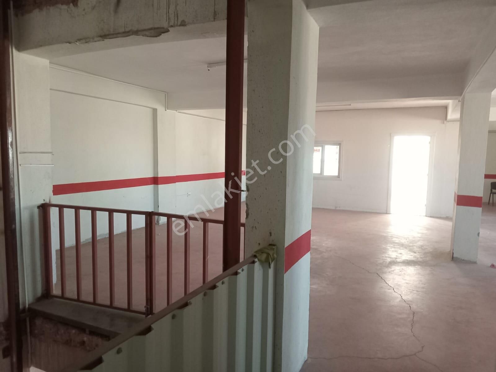 Fatih Emlaktan Burak Mh De 5 Katlı Kiralık İş Yeri - Görsel 7