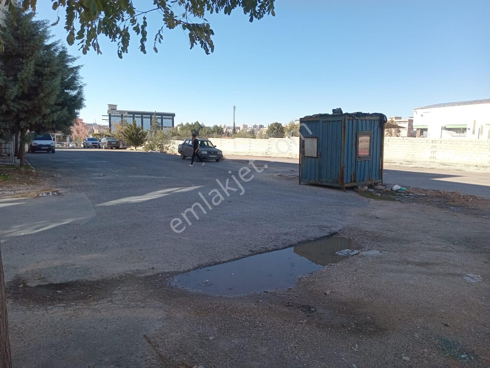 Fatih Emlaktan Burak Mh De 5 Katlı Kiralık İş Yeri - Görsel 11