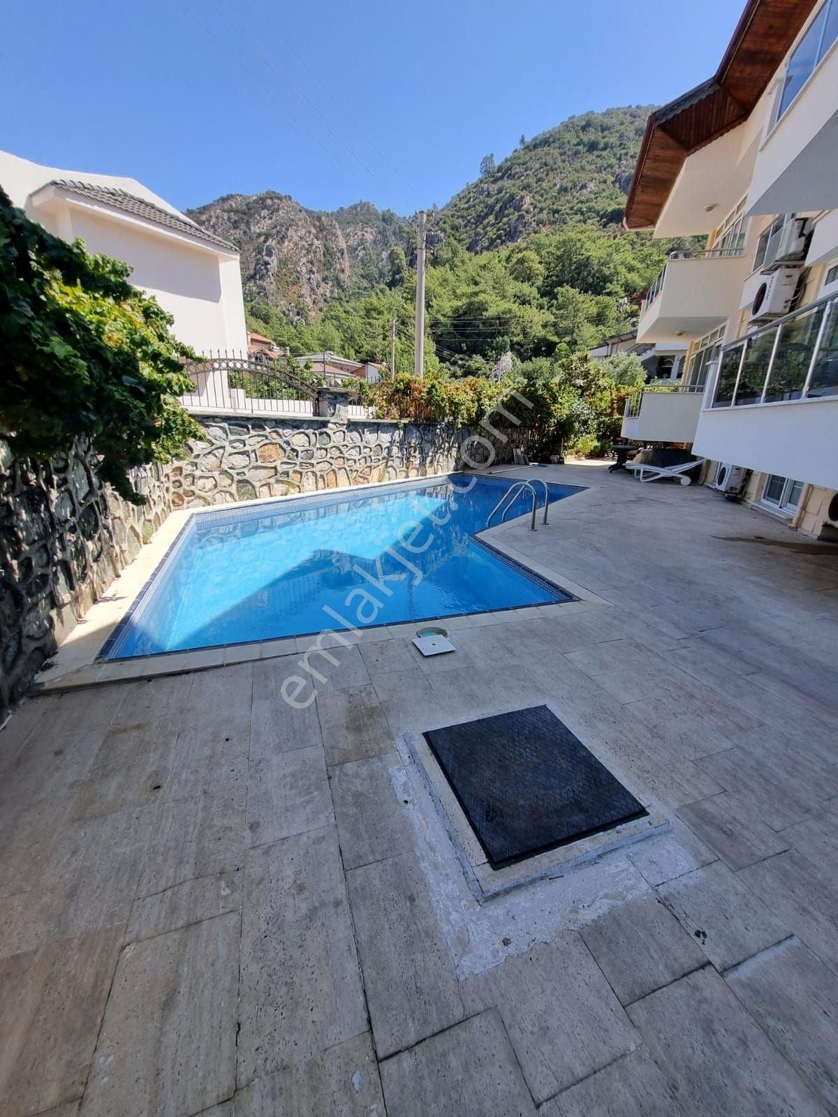 Müjgan Emlaktan Marmaris İçmelerde Havuzlu Eşyalı Kiralık Dubleks - Görsel 3