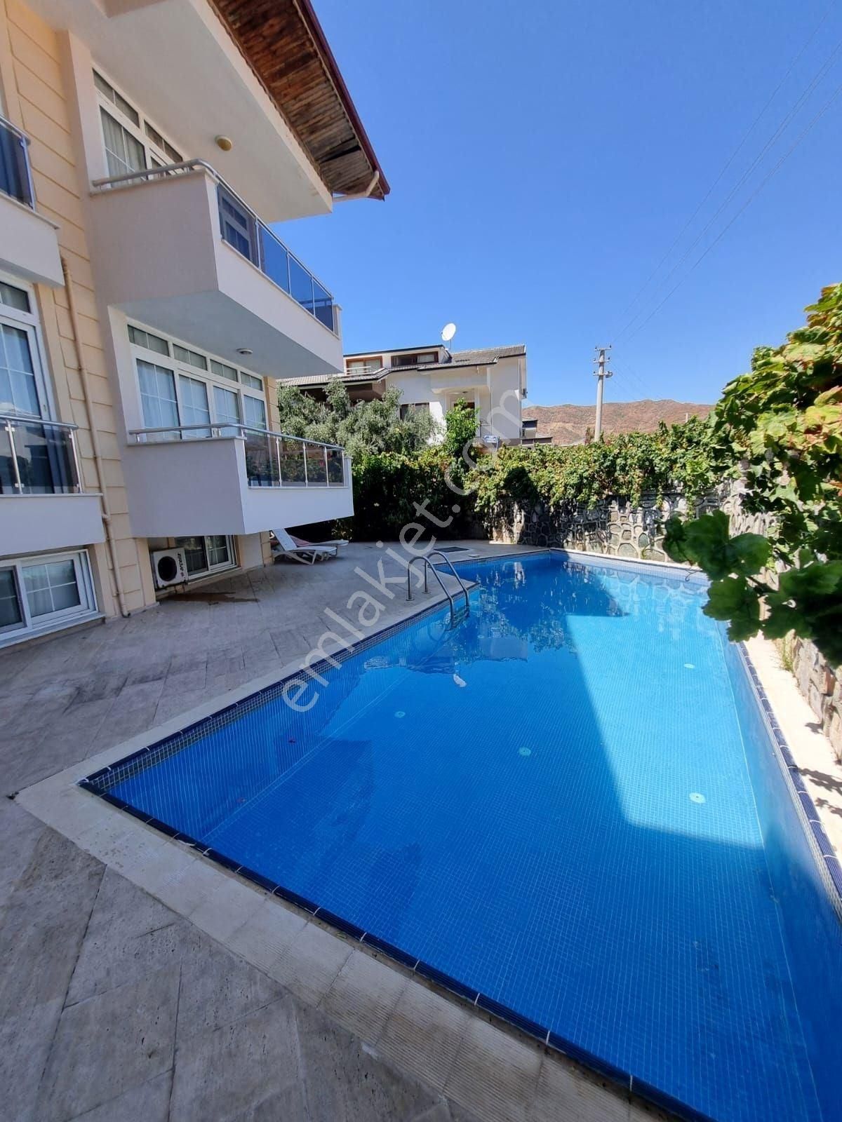 Müjgan Emlaktan Marmaris İçmelerde Havuzlu Eşyalı Kiralık Dubleks