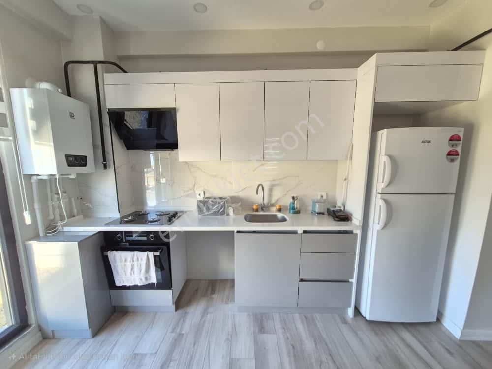 Delux'den Atatürk'te Anacaddeye Yakın Sıfır 1+1eşyalı Bahçekatı - Görsel 6
