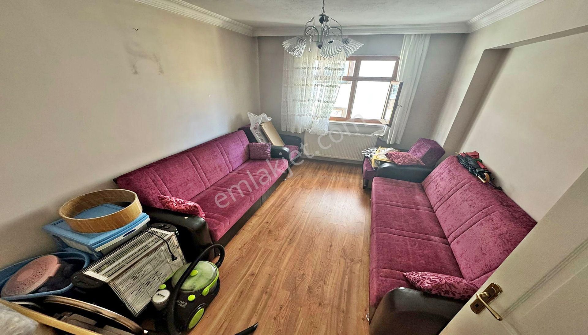 Yayla'da Merve Fırın Karşısı Emsallerinden Uygun Genç Binada 3+1 - Görsel 12