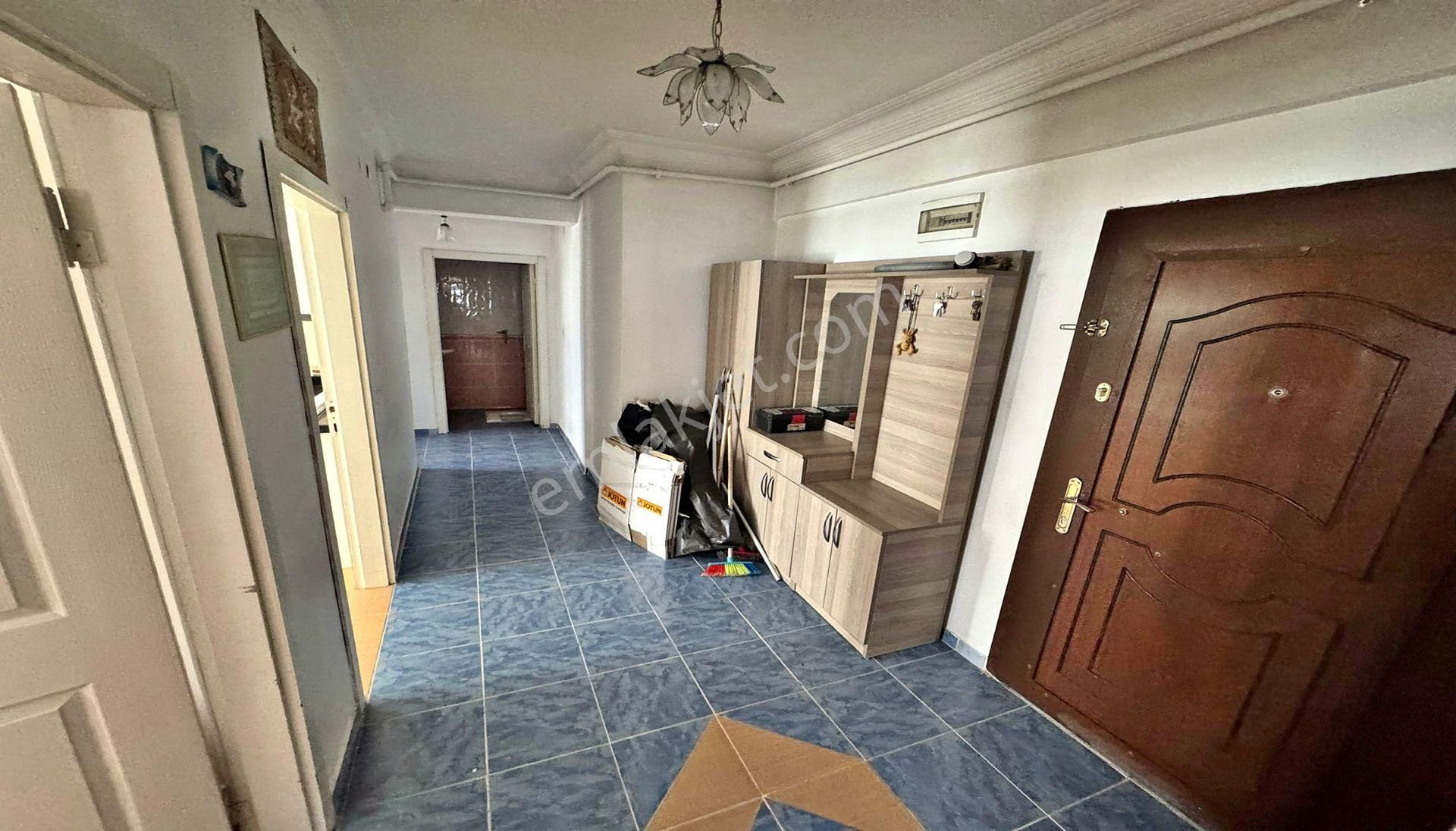 Yayla'da Merve Fırın Karşısı Emsallerinden Uygun Genç Binada 3+1 - Görsel 24