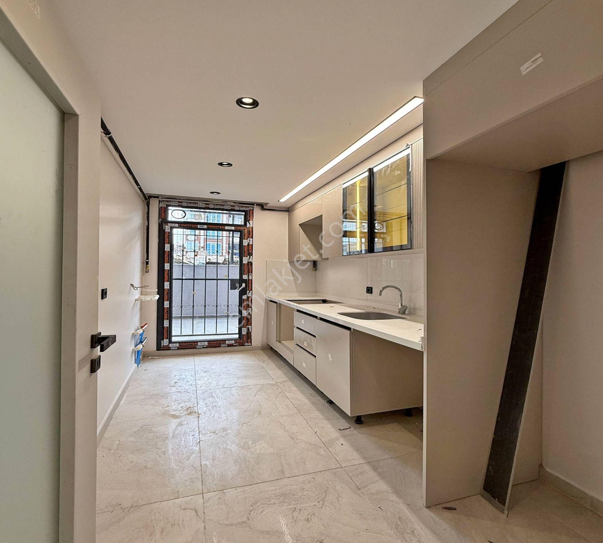 Bahçeşehirin En Uygun Yatırımlık Oturumluk 2+1 Bahçe Kat Dairesi - Görsel 4