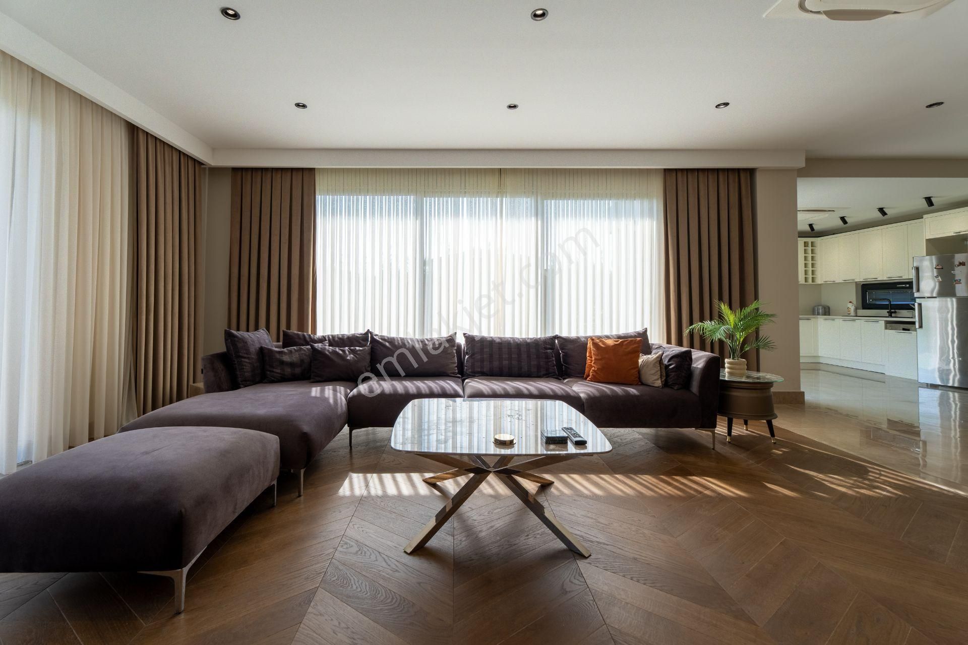 Antalya Döşemealtı Yeşilbayır'da Site İçi Mustakil Havuzlu Villa - Görsel 2