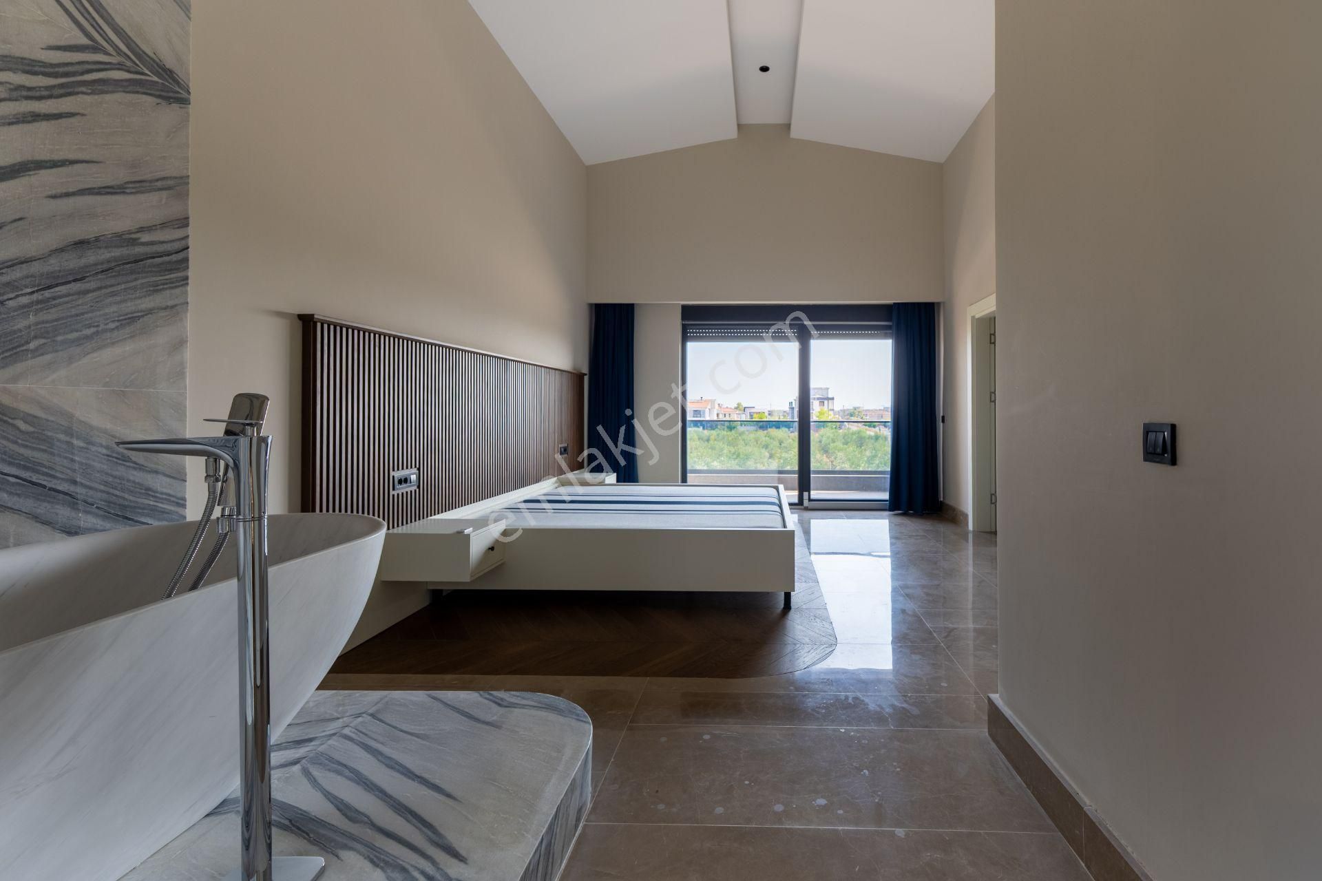 Antalya Döşemealtı Yeşilbayır'da Site İçi Mustakil Havuzlu Villa - Görsel 16