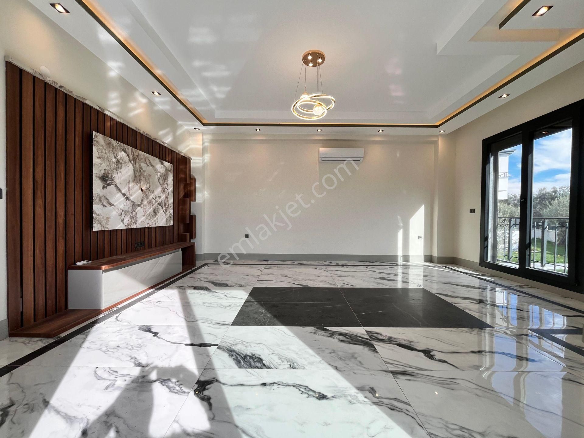 Parstan Zeytinlide Lüks Tasarım Bahçeli Ayrı Mutfaklı 5+1 Villa - Görsel 2