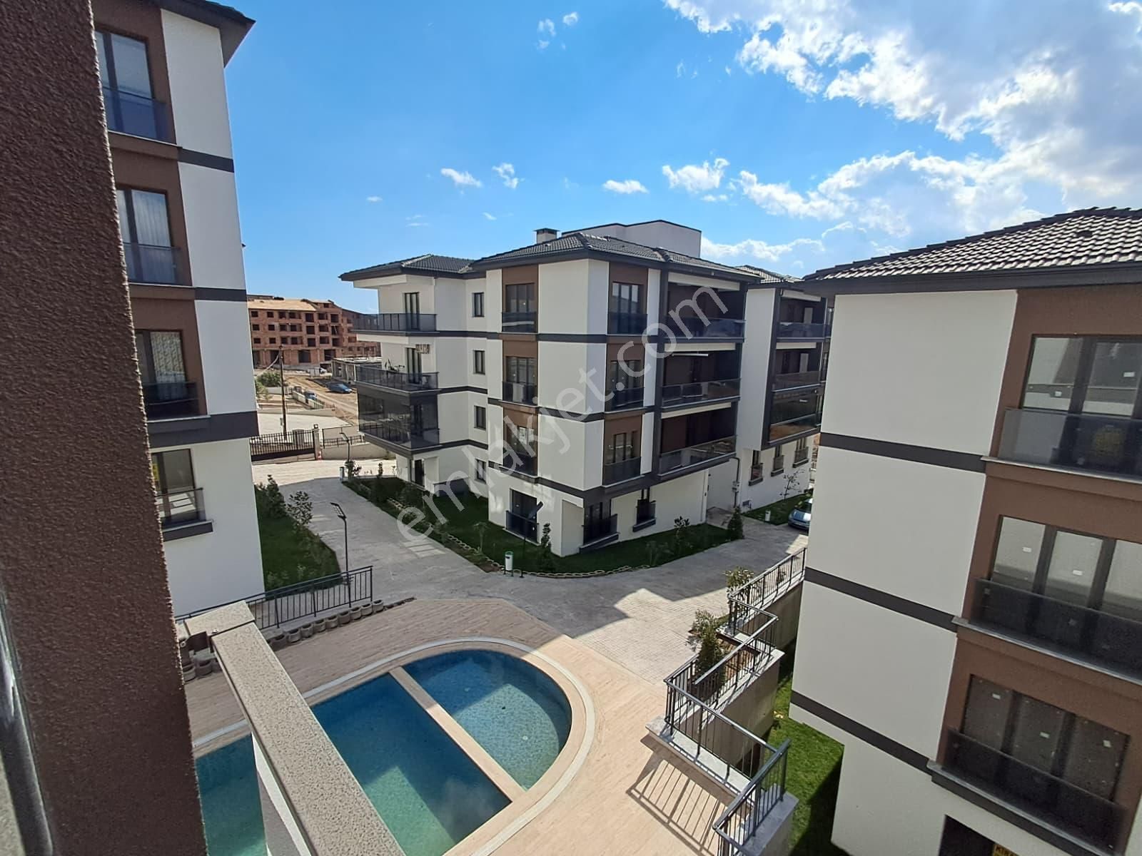 Tekirdağ S.paşa Zafer Mah. Havuzlu Sitede Satılık Lüks 2+1 Daire - Görsel 28