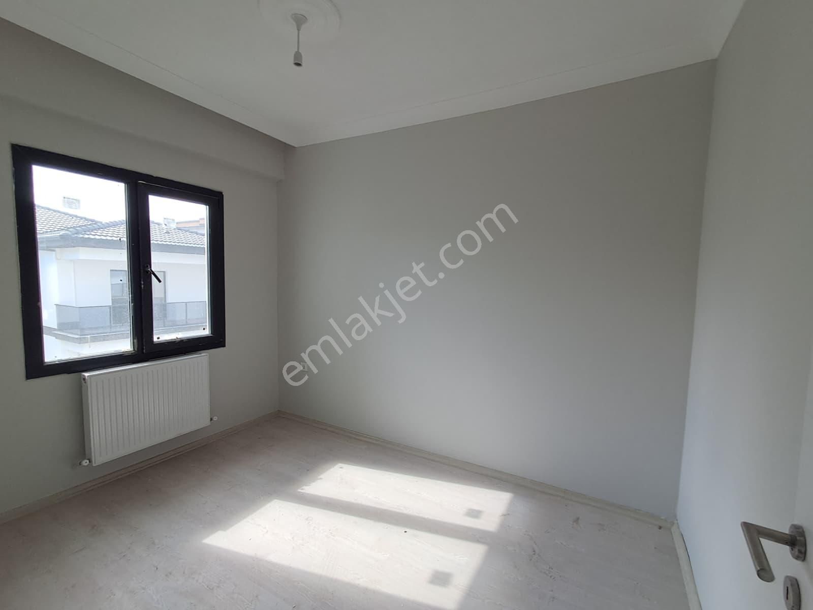 Tekirdağ S.paşa Zafer Mah. Havuzlu Sitede Satılık Lüks 2+1 Daire - Görsel 17