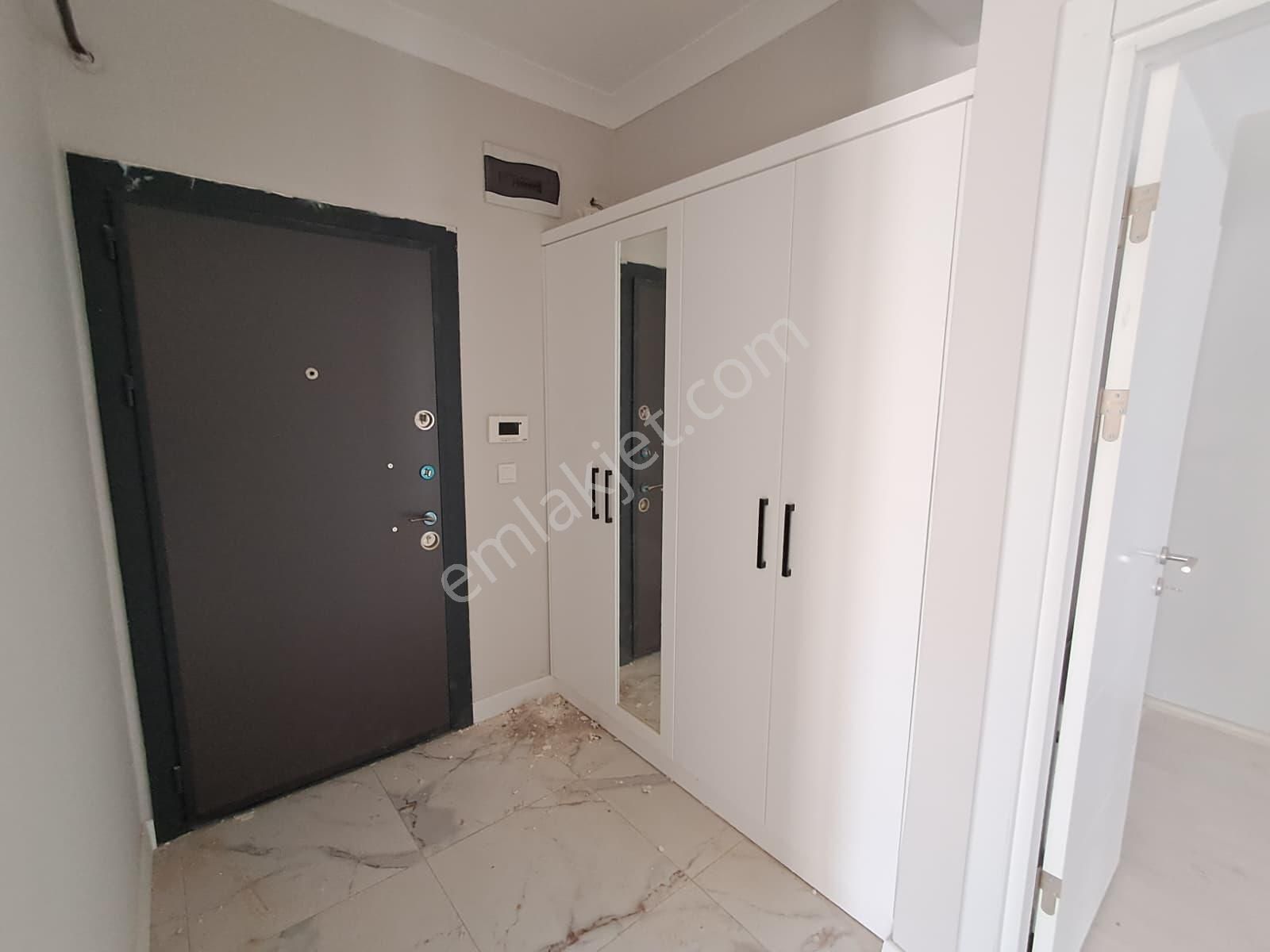 Tekirdağ S.paşa Zafer Mah. Havuzlu Sitede Satılık Lüks 2+1 Daire - Görsel 12