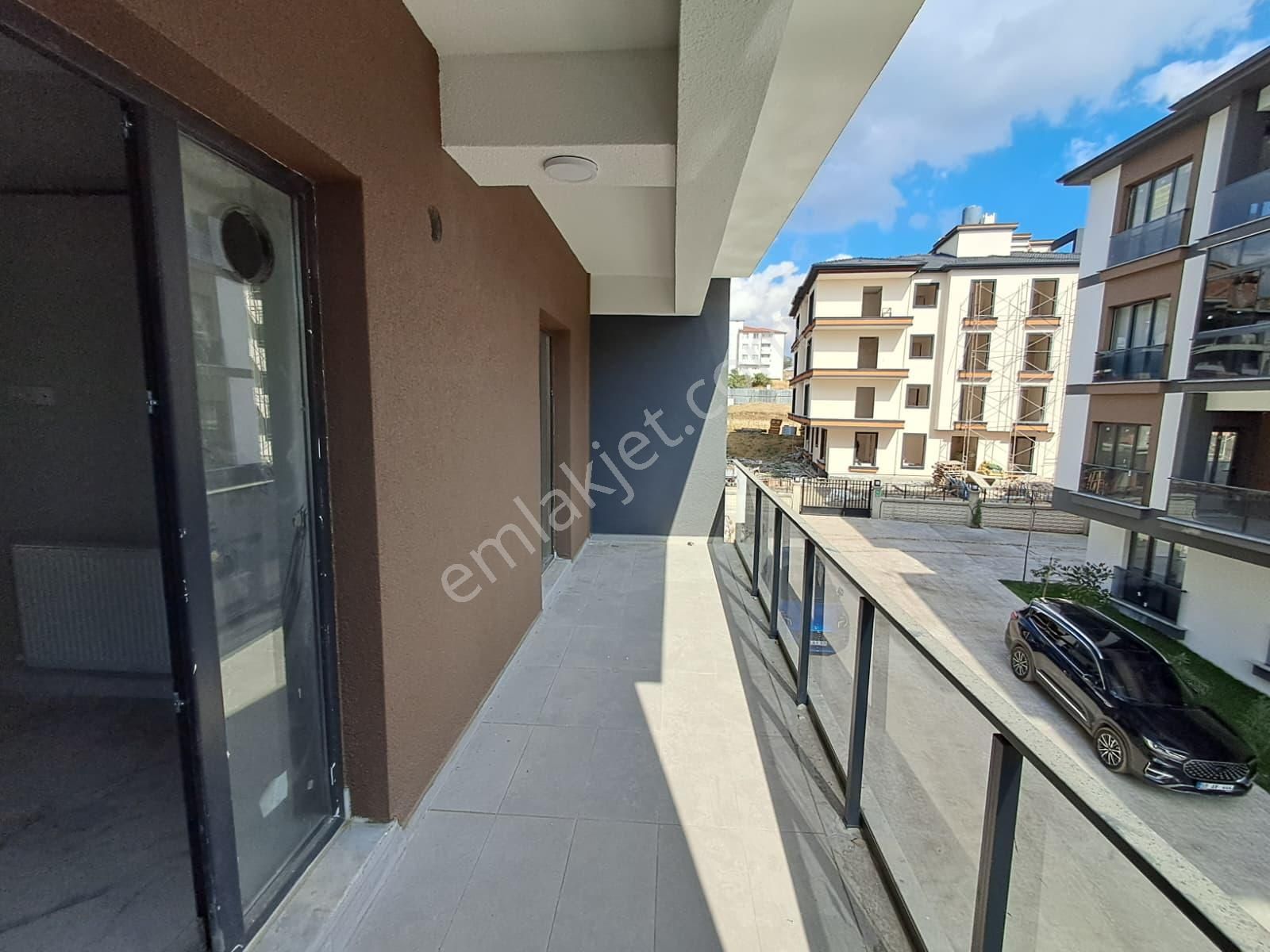 Tekirdağ S.paşa Zafer Mah. Havuzlu Sitede Satılık Lüks 2+1 Daire - Görsel 11