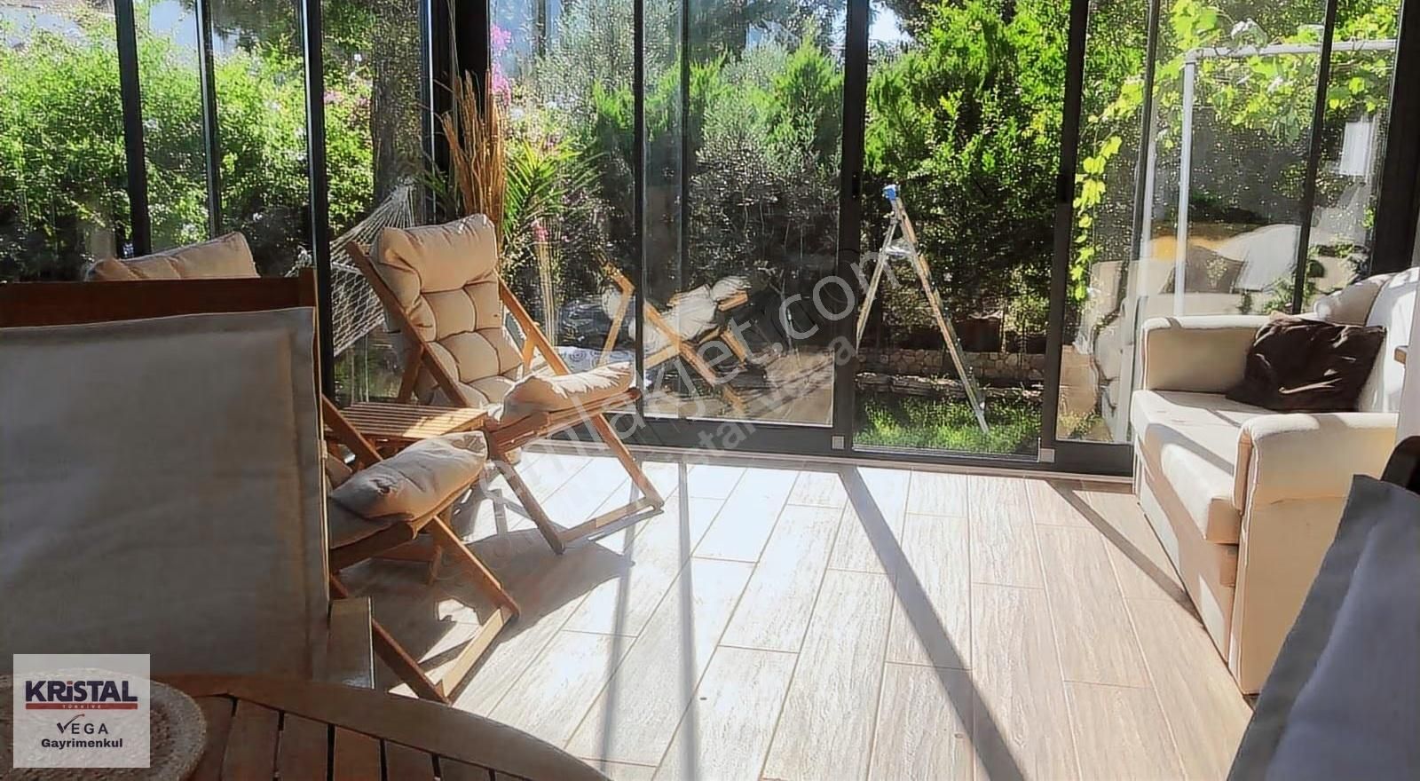 Çeşme Pırlantada Havuzlu Site 4+1 Eşyalı Dubleks Müstakil Daire - Görsel 14