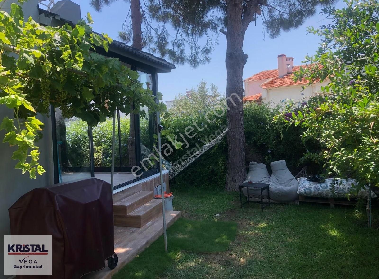 Çeşme Pırlantada Havuzlu Site 4+1 Eşyalı Dubleks Müstakil Daire - Görsel 6