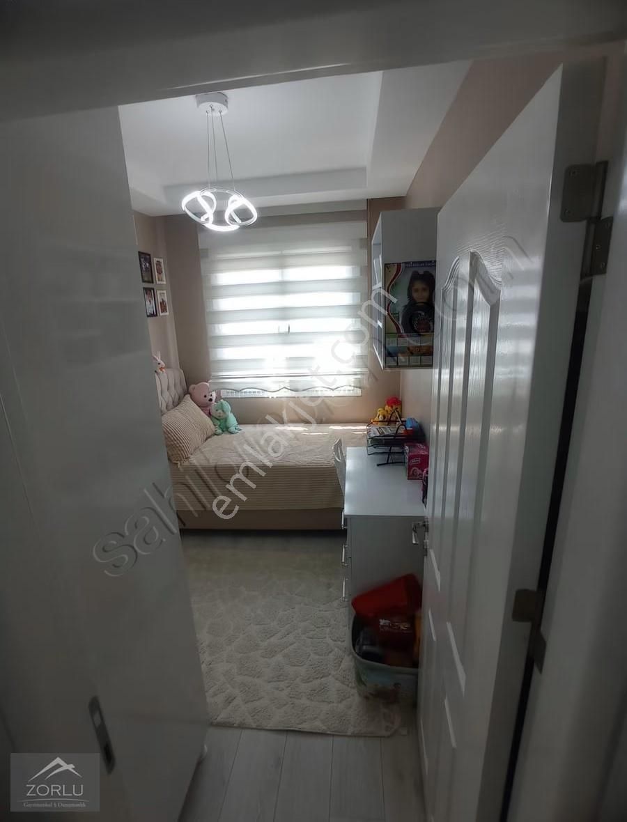 Zorlu'da Sofudede Mah. Müstakil Geniş Oturumlu 2+1 Kapalı Mutfak - Görsel 7