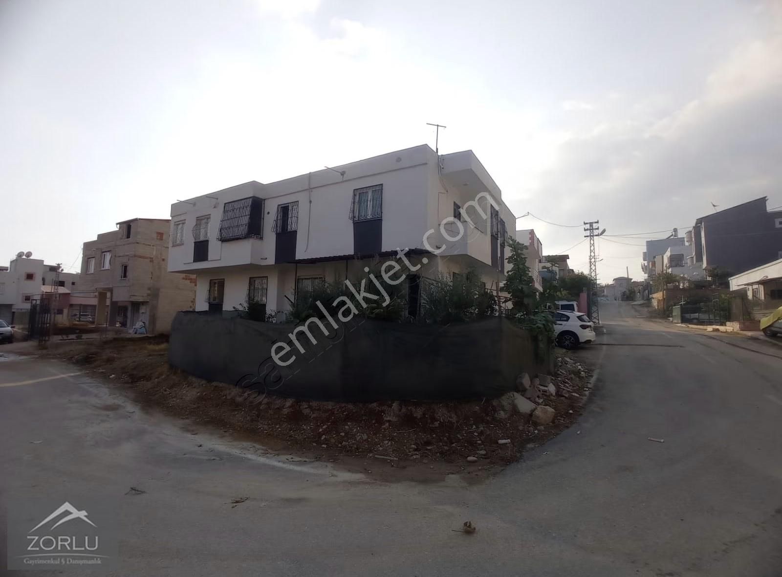 Zorlu'da Sofudede Mah. Müstakil Geniş Oturumlu 2+1 Kapalı Mutfak - Görsel 9