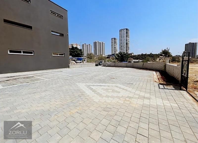 Zorlu'dan Osmangazi Mah. Ana Blv Üzeri 3+1 Satılık Daire