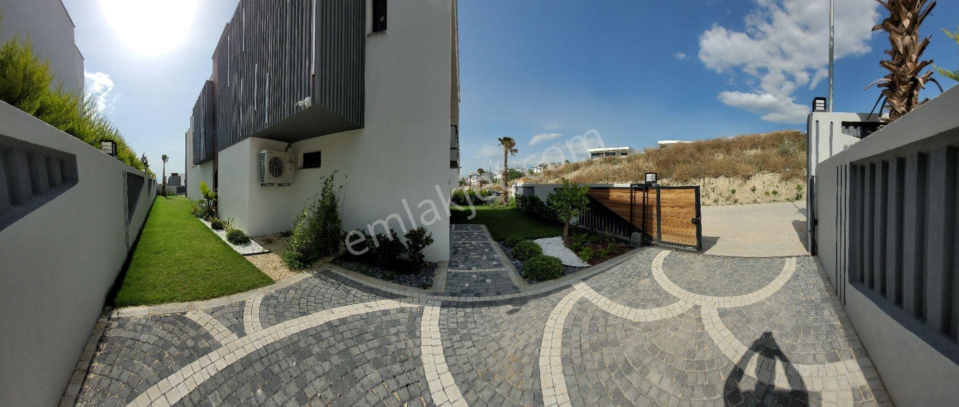Kuşadasında Deniz Manzaralı Özel Havuzlu Müstakil Akıllı Villa - Görsel 4