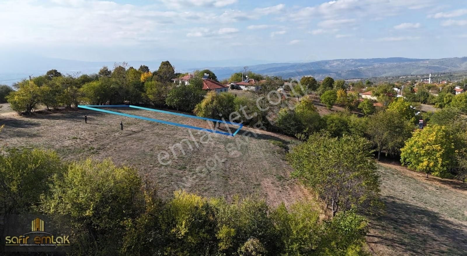 İnegöl Hamitabat Köyünde Mükemmel Konumda Satılık Arsa