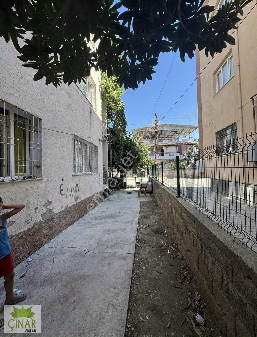 Cumhuriyet Mah 400 Mt Arsa 3 Katlı Müstakil Ev