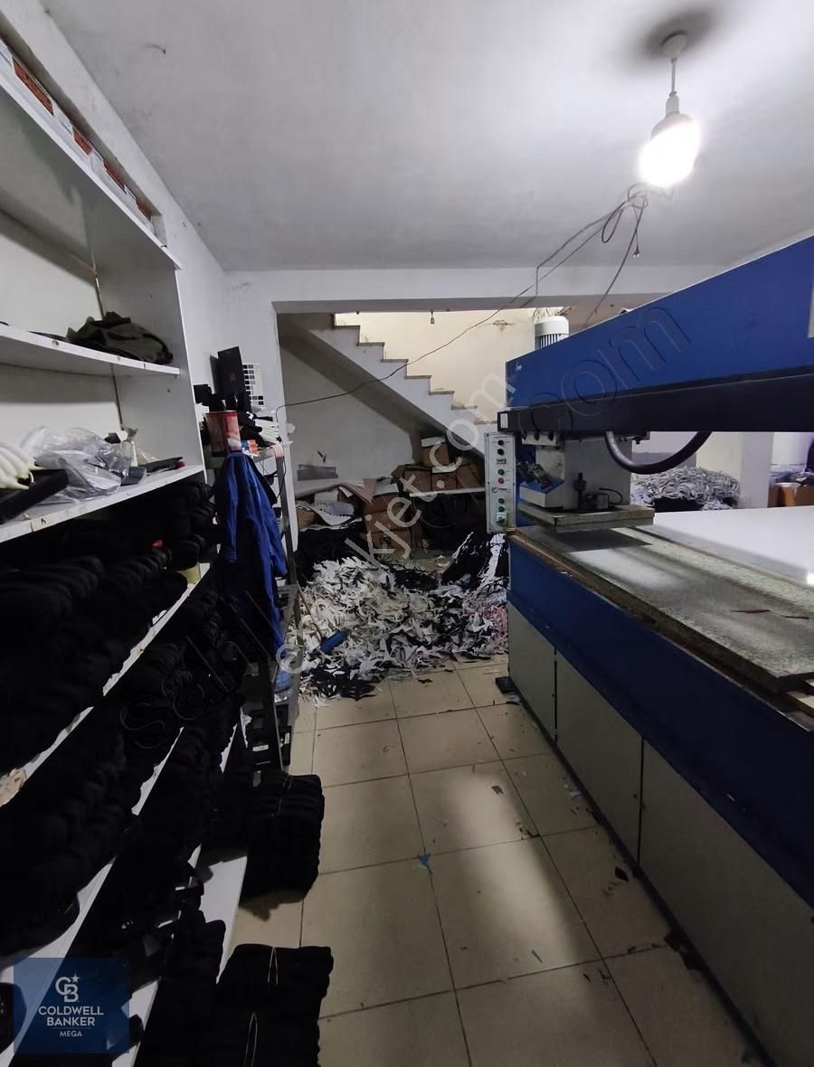 30 Ağustos Caddesinde Gerçekten Kelepir Dükkan - Görsel 14