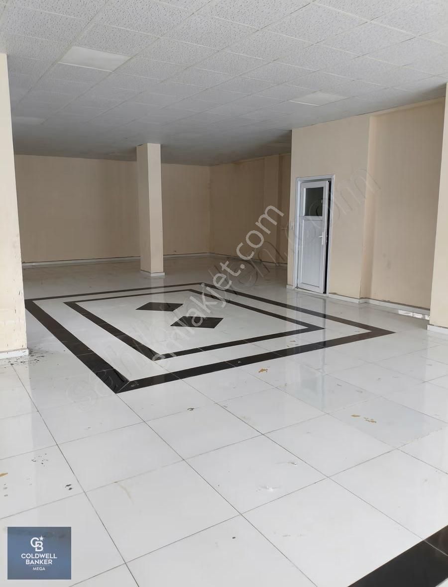 30 Ağustos Caddesinde Gerçekten Kelepir Dükkan - Görsel 23