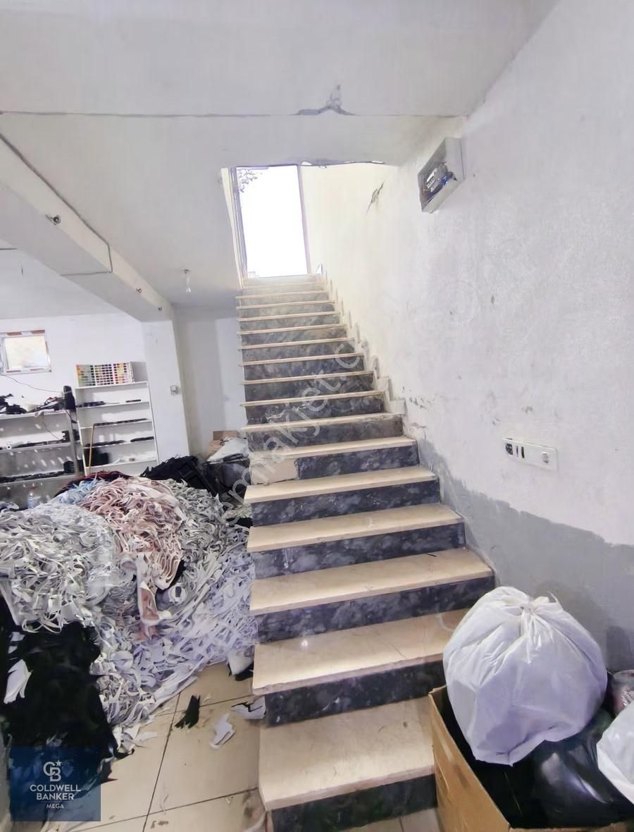 30 Ağustos Caddesinde Gerçekten Kelepir Dükkan - Görsel 24